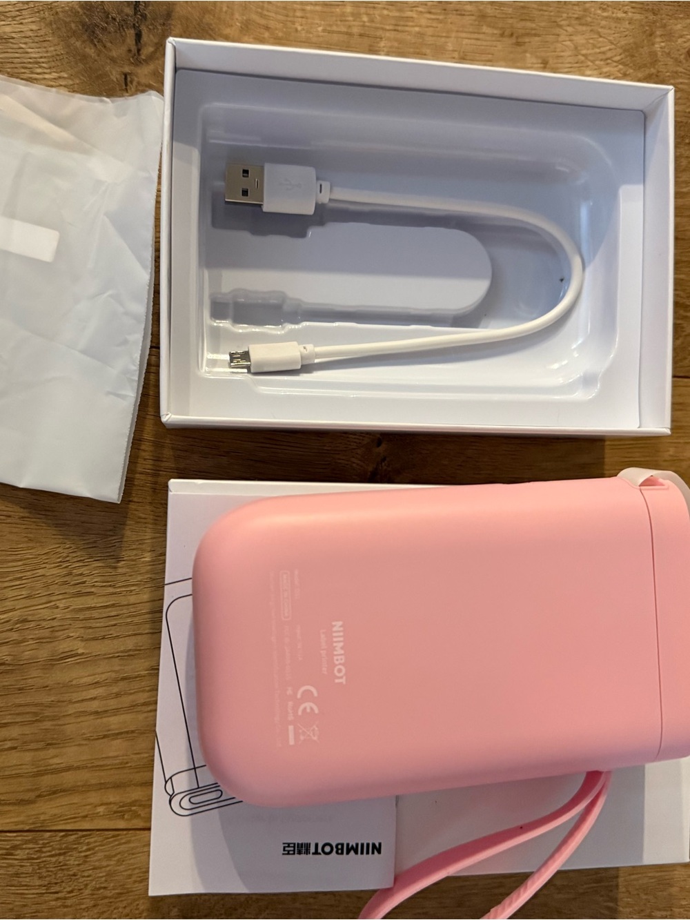 NIIMBOT label maker; LIKE NEW; Pink Portable; link with app in phone
